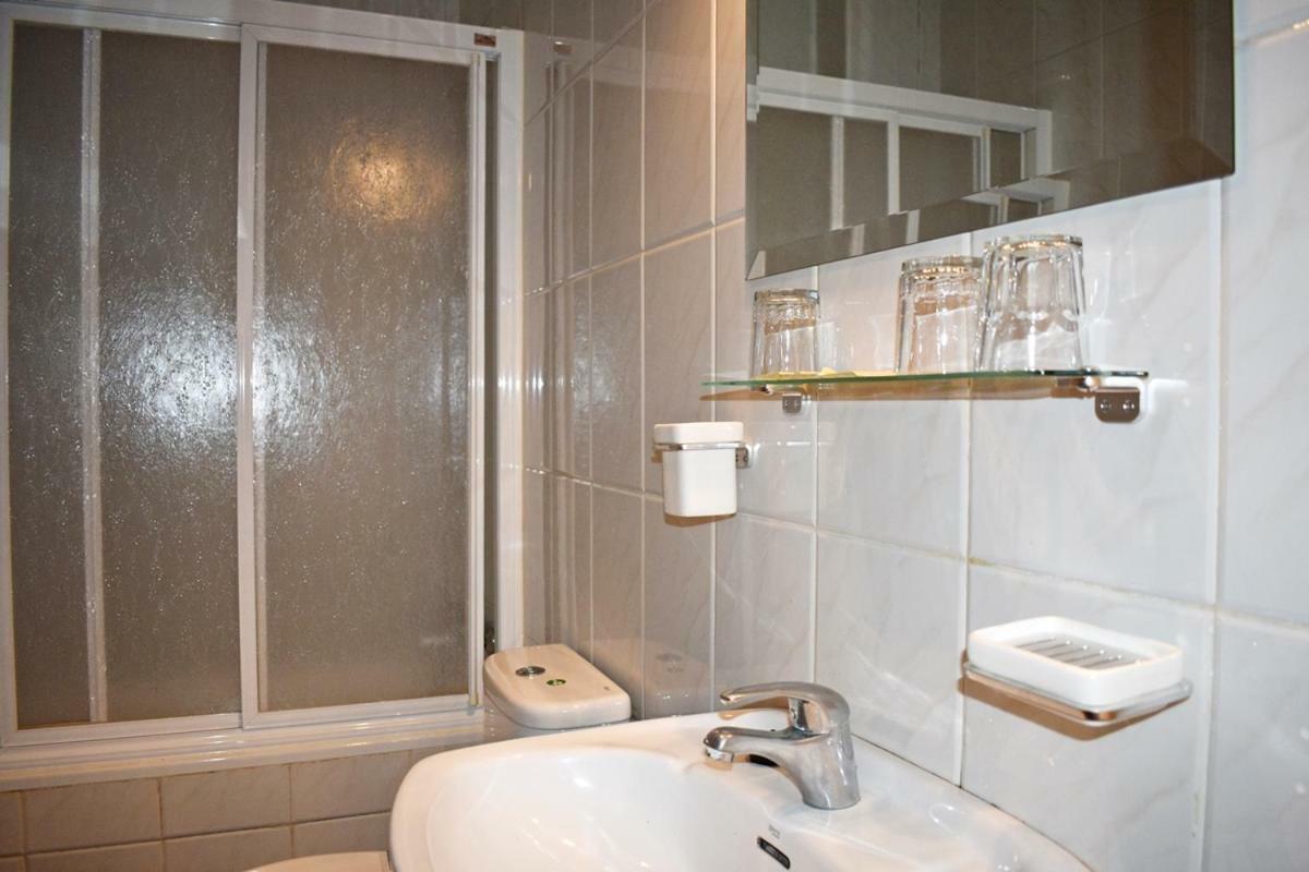 Hostal Sol Y Mar Нерха Экстерьер фото
