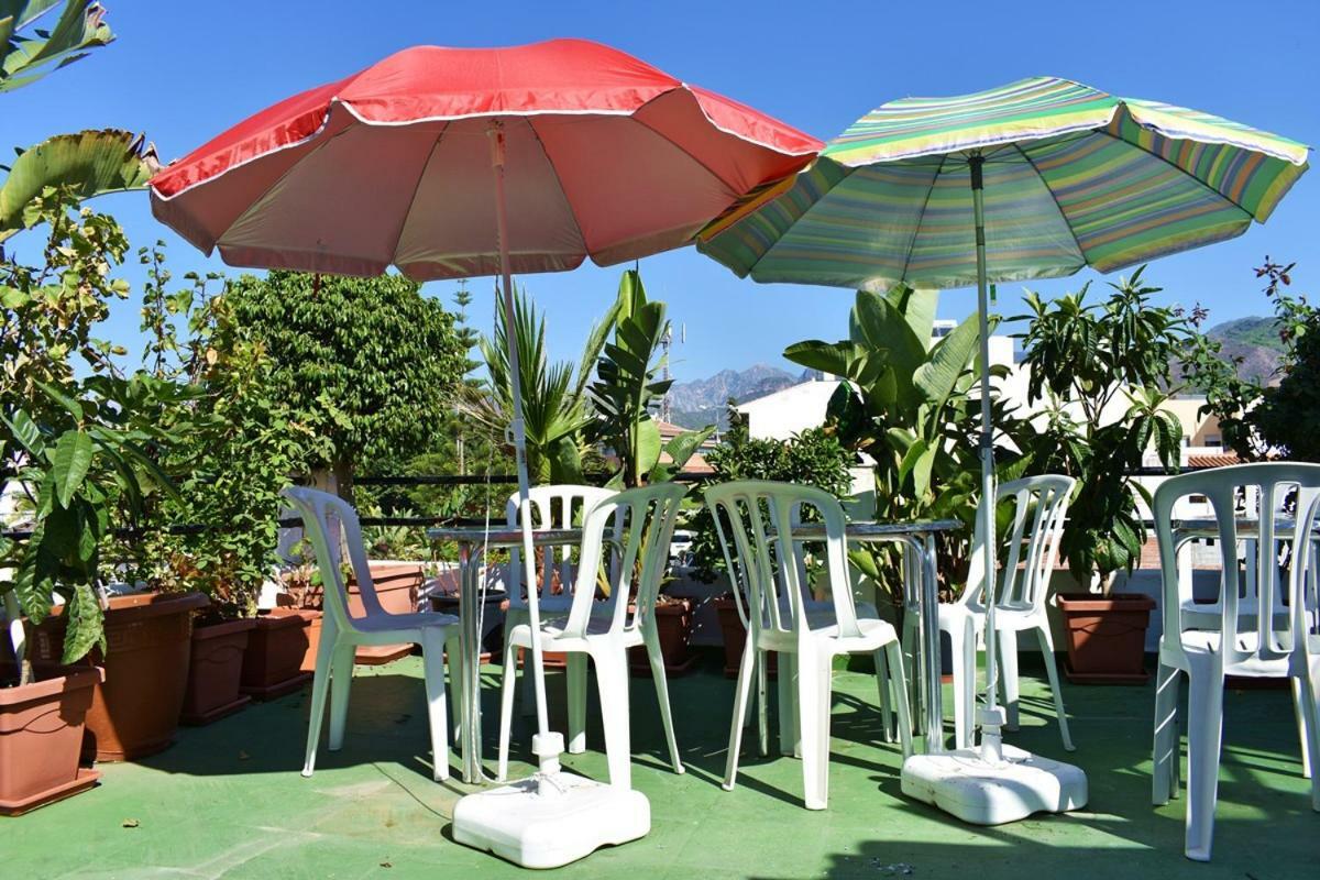 Hostal Sol Y Mar Нерха Экстерьер фото